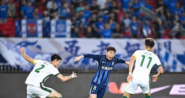 就在今天！8月25日凌晨 陆续传来武汉三镇 北京国安 邓卓翔新消息