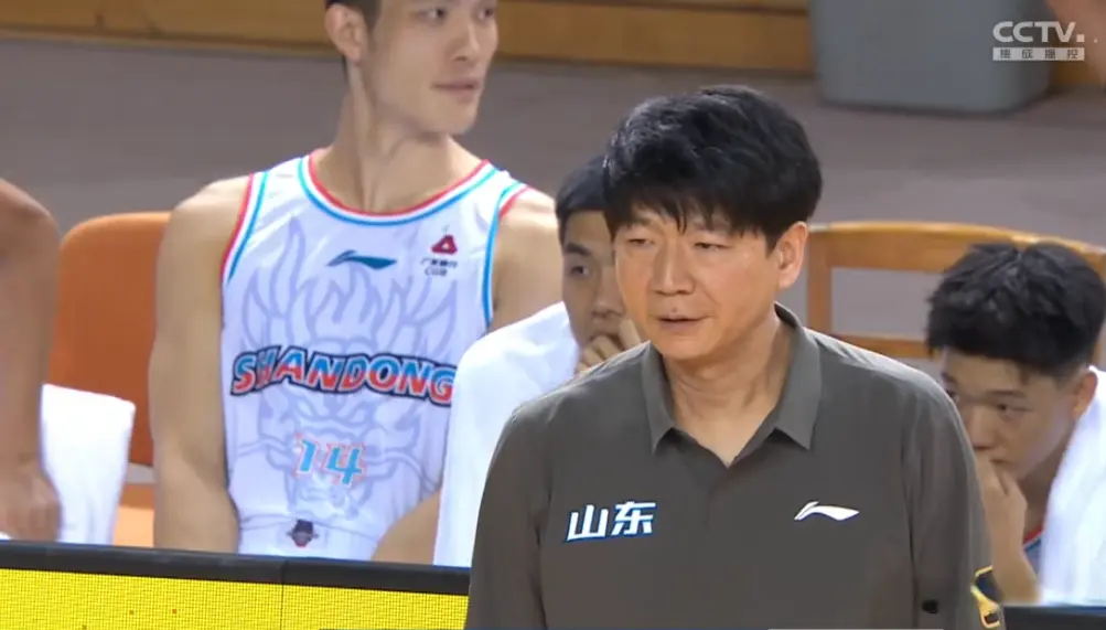 山东男篮抵达平度，名记给出好消息，邱彪再提拔1小将，引入1内援
