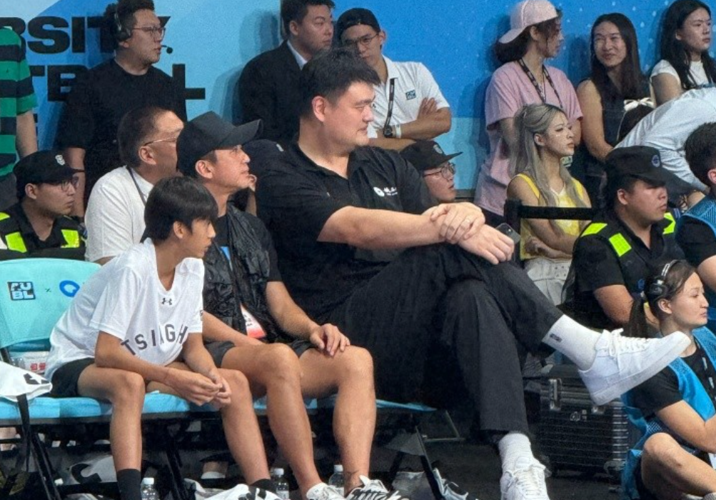 当热爱没了界限 ——AUBL 决赛上的姚明和邓超！