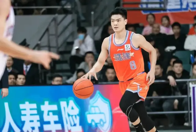 CBA最新消息！赵睿或加盟北京首钢，黎伊扬签约，山东报价陈林坚