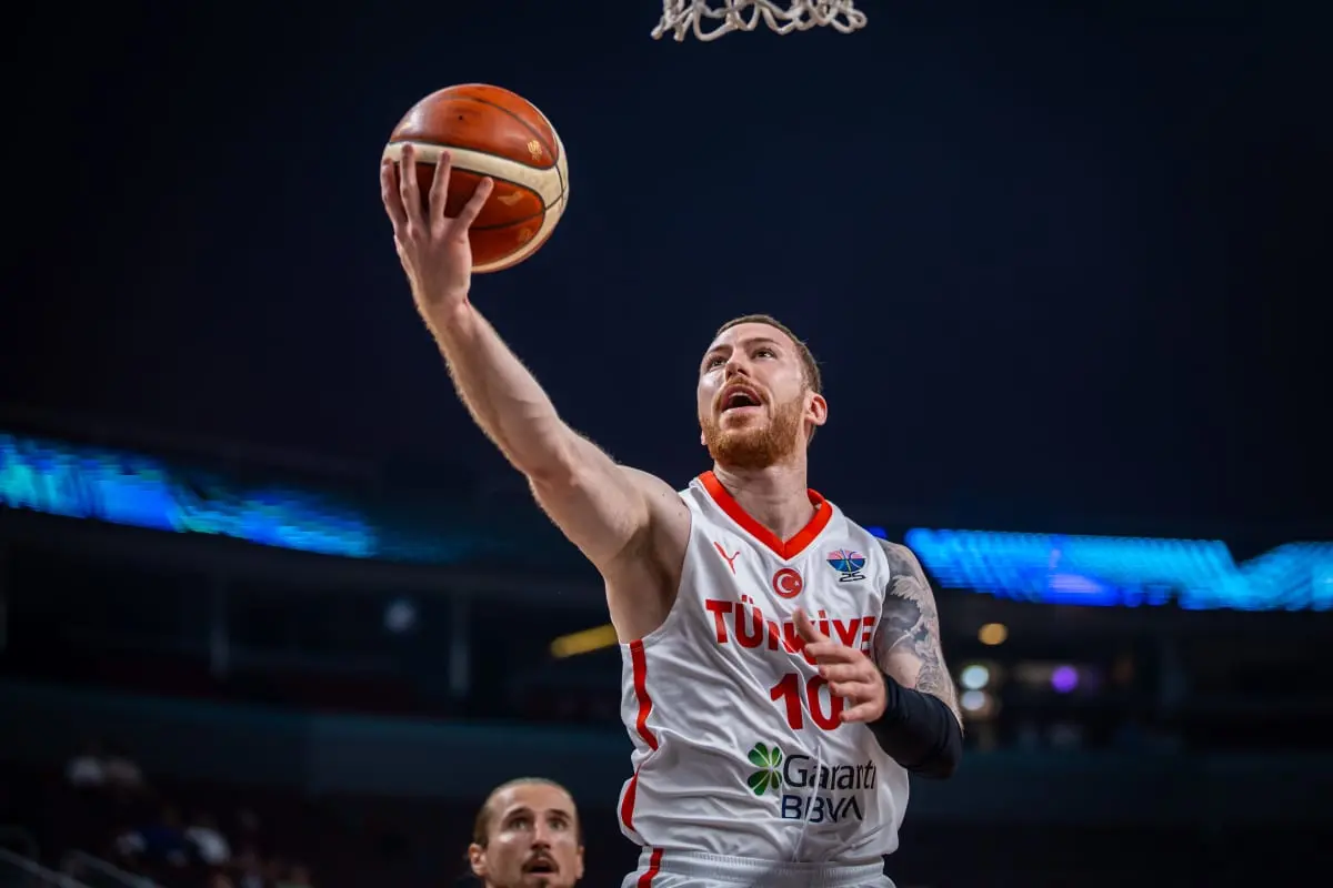 状态不错！难得得到不少出场时间的前公牛侧翼在进攻端贡献突出？