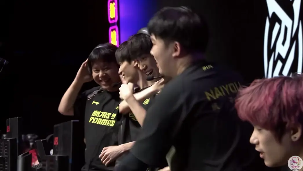 LPL：“凤尾”不如“鸡头”？连续2天涅槃淘汰登峰！