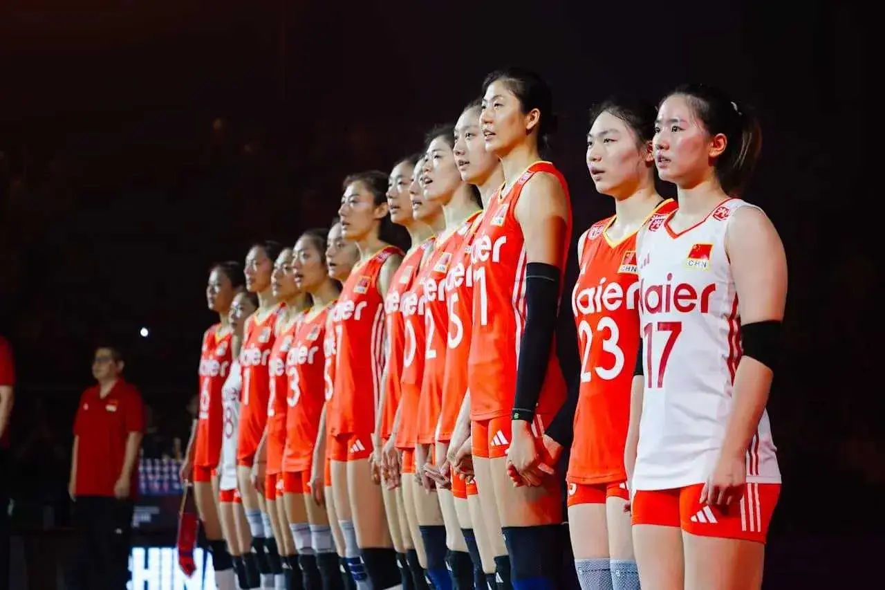 1-3大爆冷！中国女排无缘世锦赛8强，输球原因揭晓，一环节遭打爆
