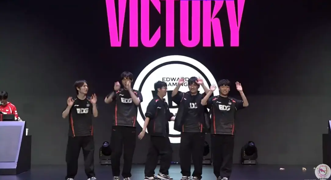 LPL：“凤尾”不如“鸡头”？连续2天涅槃淘汰登峰！