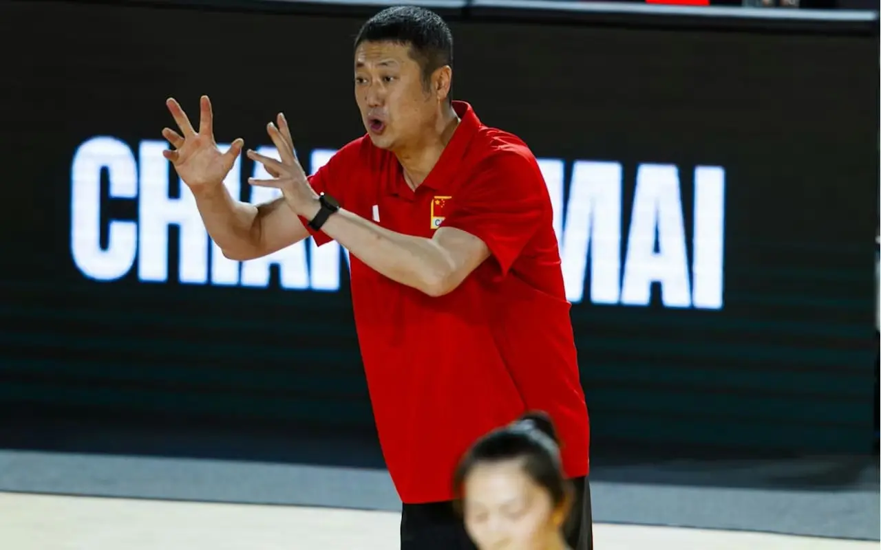 吴梦洁落泪，赵勇祝贺对手，朱婷登上热搜，中国女排拔苗助长