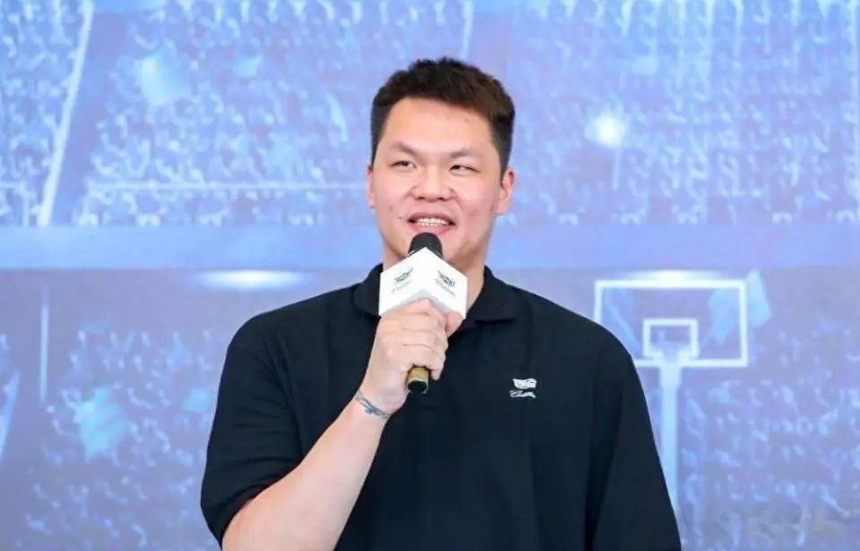 广东队再签超级外援，CBA得分王加盟，帮助广东队冲第12冠
