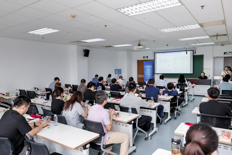 西北旺商会企业培训暨北京大学2025工商联企业高管研修班圆满落幕