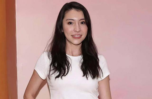 混血港姐大热倒灶屈居亚军，台上紧张成同手同脚，为参赛减肥40斤