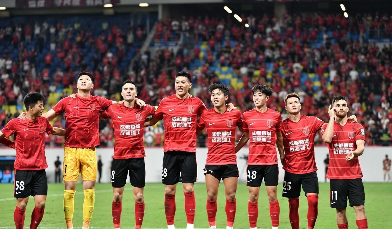 中超形势：争冠3队输球，黑马登顶榜首+国安跌出三甲，下轮3场焦点战