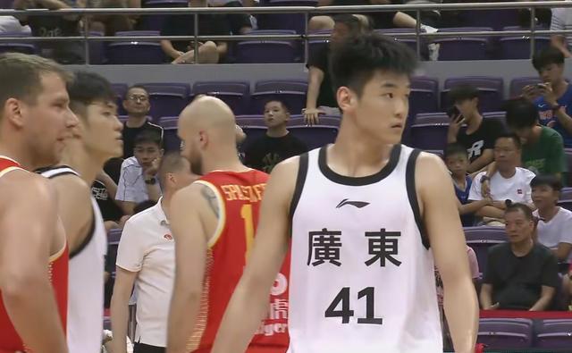 正式上位！广东锋线“新王炸”逼退任骏飞，这可是杜锋的争冠底牌