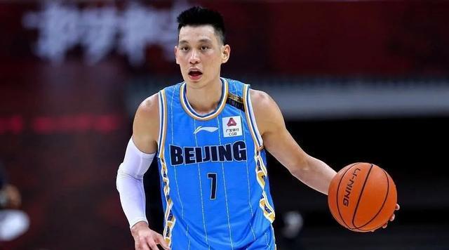 林书豪退役惊动NBA，手握总冠军奖杯，让哈登保罗都羡慕不已