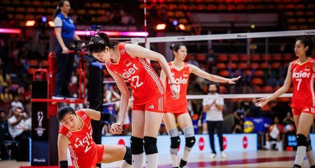 中国女排全员落泪，赵勇总结世锦赛受批，龚翔宇道出不同的问题