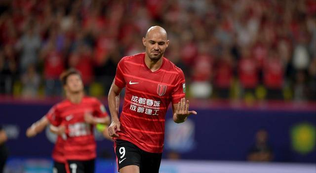 中超一夜乱套！前4大换血，申花海港国安全败，成都笑纳大礼