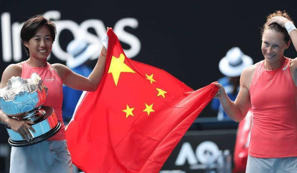 2-0，轰6-3、6-4，中国金花袁悦夺2连胜，携手张帅晋级美网女双16强