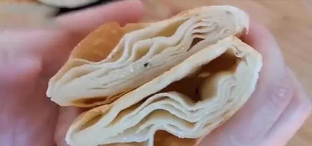 一口酥到掉渣的花椒饼，家常做法超简单，新手也能做大厨