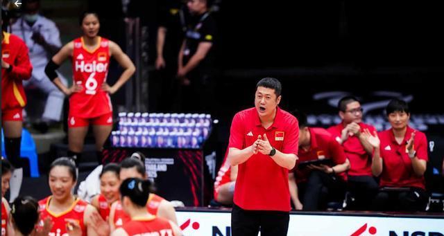 中国女排全员落泪，赵勇总结世锦赛受批，龚翔宇道出不同的问题