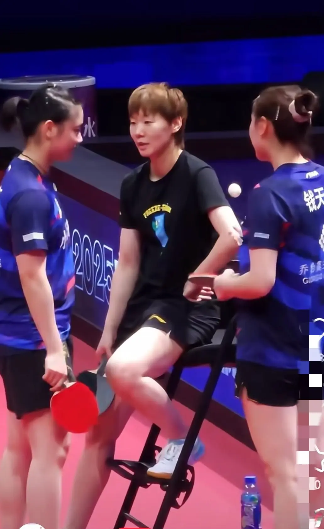 王曼昱今天已回北京，刘燚分享了女儿和王楚钦、孙颖莎的合影