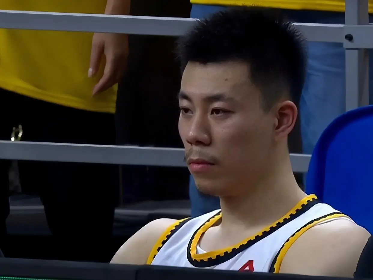 CBA新赛季三大土帅成下课热门候选，三大豪门主帅在列，丁伟首当其冲
