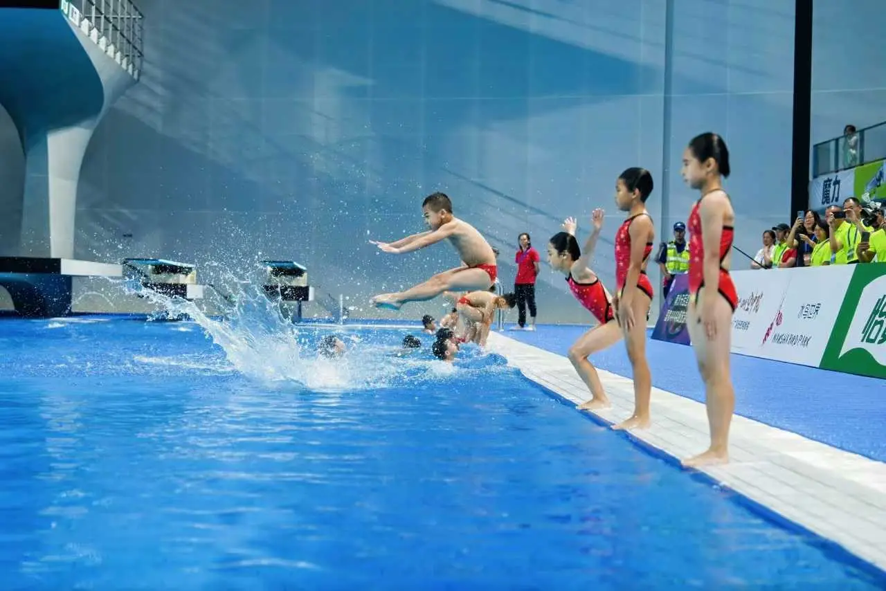 就在大湾区！奥运冠军领衔再现“水花消失术”！