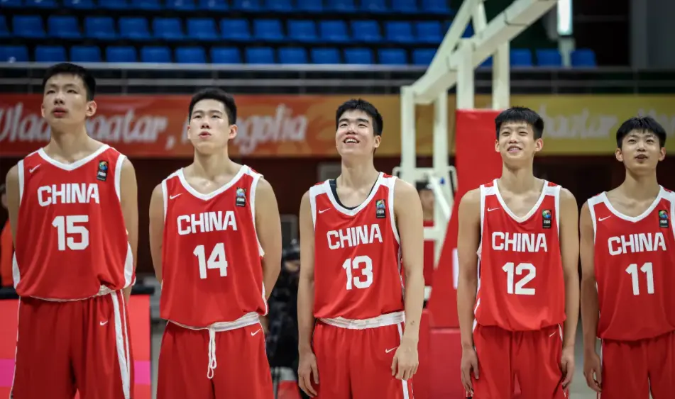 场均狂胜57分！男篮亚青赛有望冲击冠军：U16中国队能爆冷澳洲吗