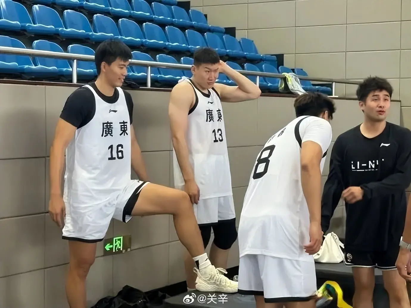 广东全运男篮集合，赵睿胡明轩刘传兴焦泊乔齐现身，阵容太豪华了