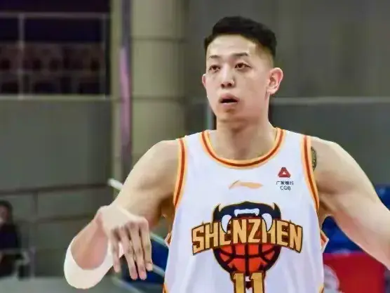 随着韩德君正式退役以后，CBA现役10大中锋如下！周琦已不是第1