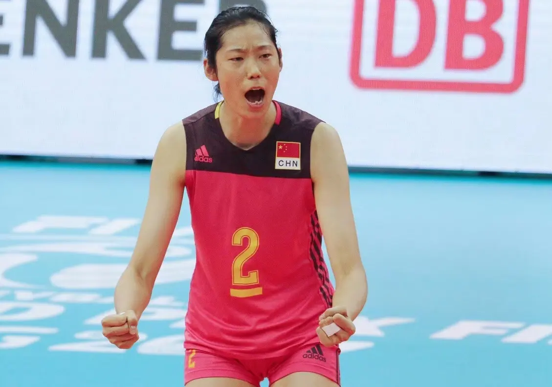 朱婷应该归队！赖亚文难辞其咎，整体排球行不通，中国女排做错了