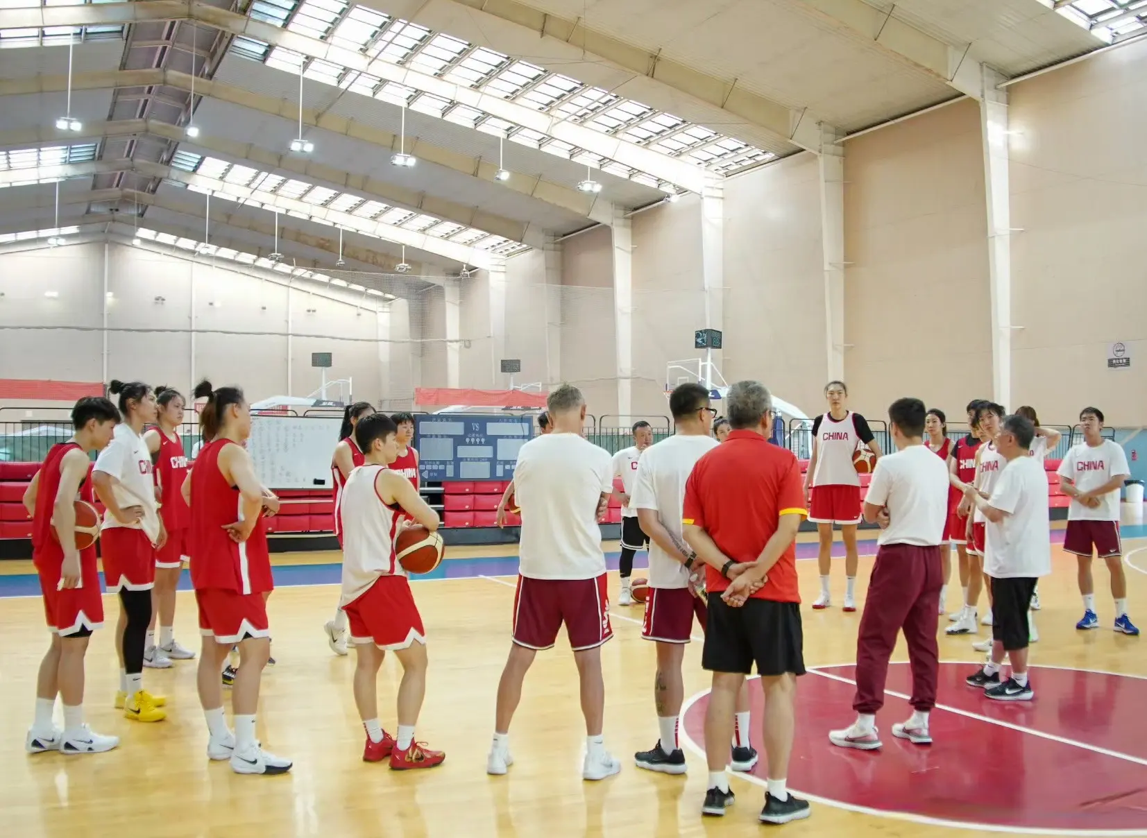 中国女篮已有2人退出集训队，冉珂嘉因伤退出集训为不实消息