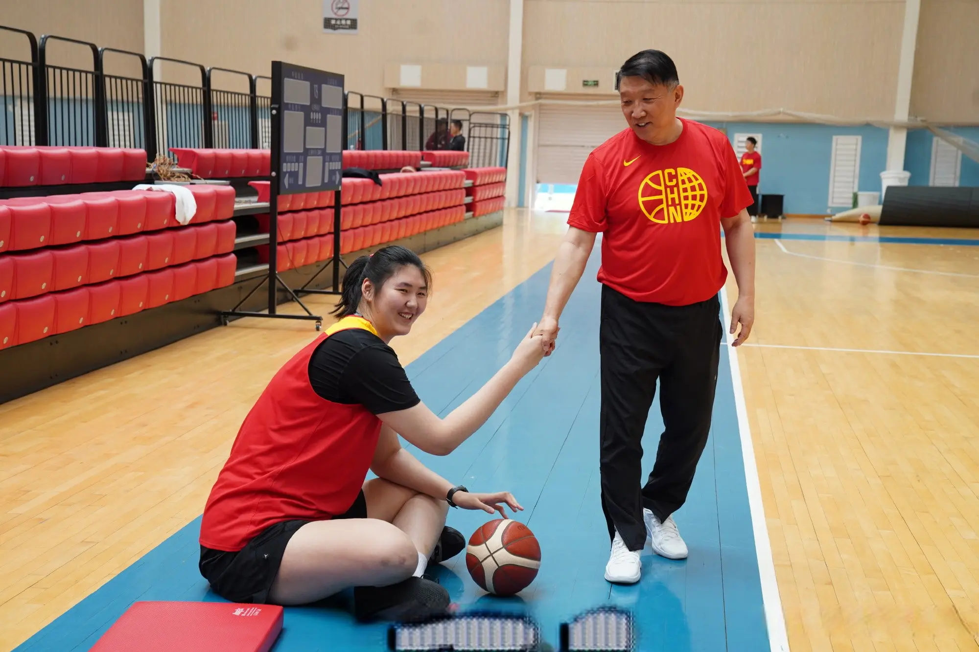 辟谣了！网传张子宇冉珂嘉退出为不实消息，中国女篮真有2人离队