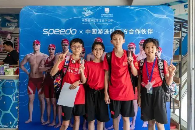 水花里的成长礼！陆港一小“泳”军出击，全国赛狂揽13枚奖牌！