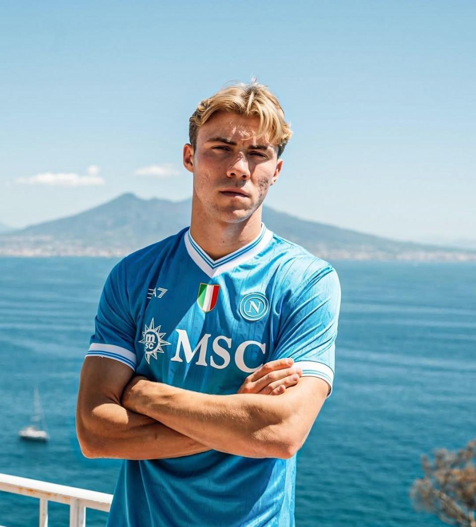 阿莫林开心！送走安东尼桑乔！曼联5大前锋：进7000万+省1亿薪资