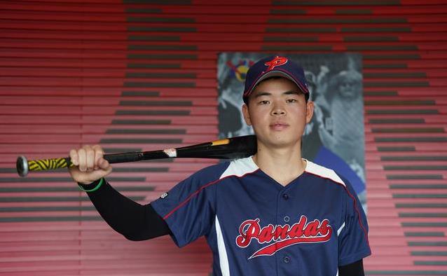 18岁少年挥棒8年考上名校，棒球如何逆风翻盘？
