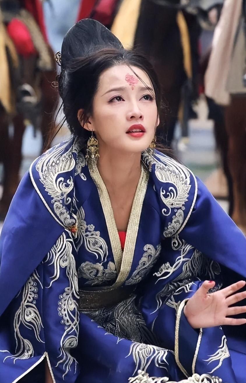 综艺毁人？被低估的李沁，给了多少“跨界演员”上了一课