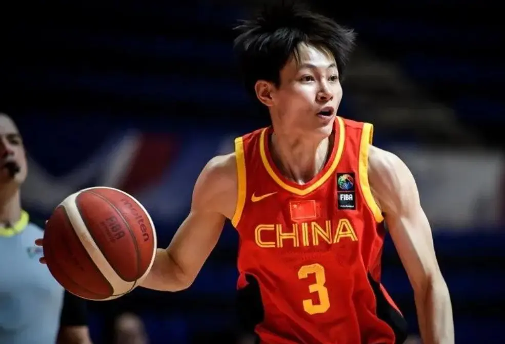 杨力维已进行体测伤势无碍：亚俱杯赛程出炉 30岁仍有望重返国家队