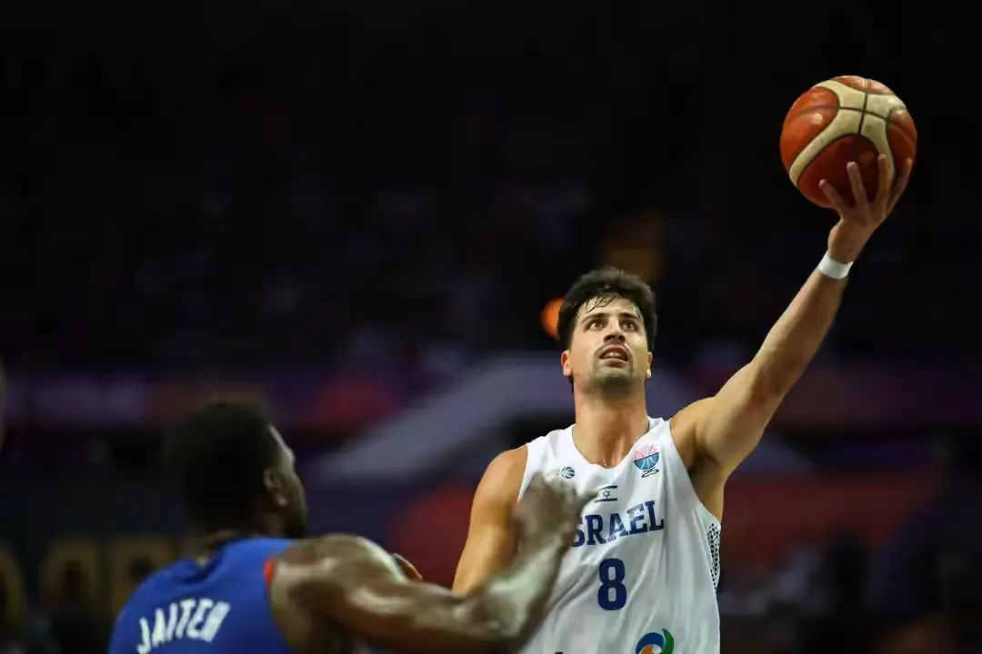 FIBA开启MVP投票：东契奇第五，约基奇得票14%第二，榜首得票29%