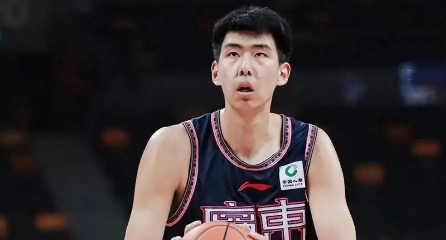 18分17篮板7盖帽！球迷：徐昕的成长，是被人为的给耽误了