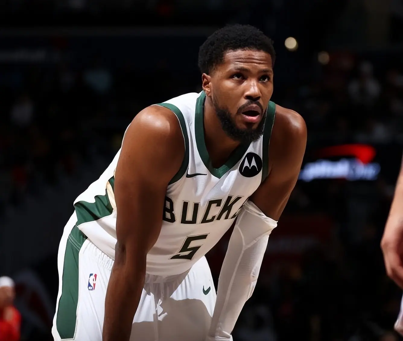 场均16+2+1，火箭队该追超级射手？正接受调查，签他收益大于风险