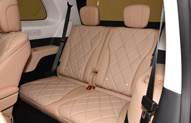 奇瑞造了台“理想L9”，长超5米2，配30英寸巨屏，续航超1400km