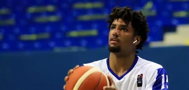 两笔签约正式达成！鹈鹕签下布鲁克斯，西蒙斯将加盟尼克斯