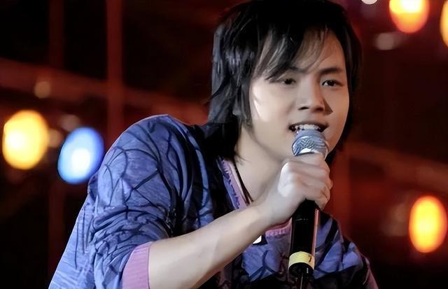 14岁开演唱会，23岁一首歌狂赚2亿，29岁成教授，郑源如今怎样了