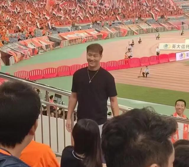 悔不当初？郭田雨意外现身京鲁大战，赛后发文：可惜没有如果