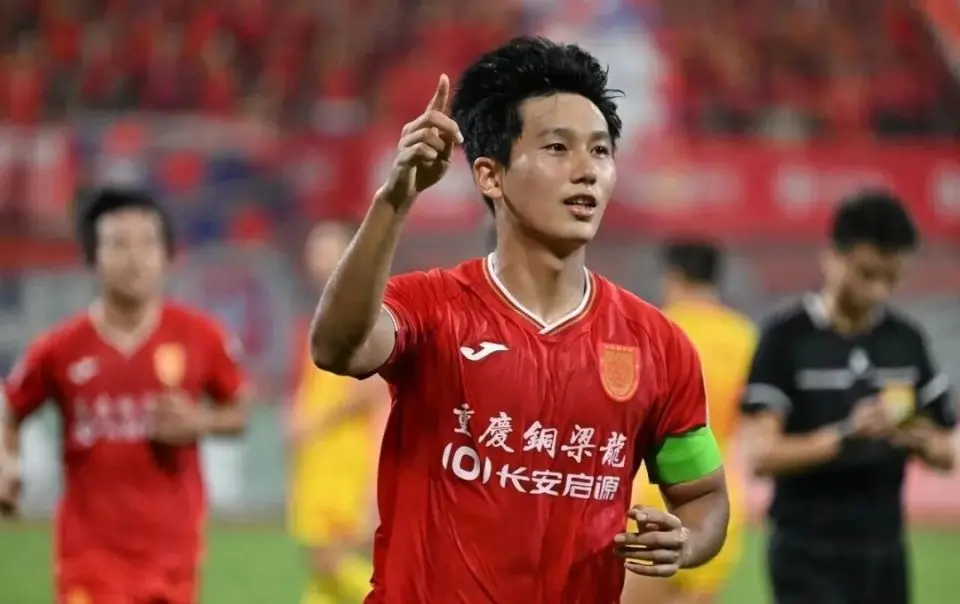 1分钟从3比0到2比1！向余望空门不进，汪士钦被戏耍，媒体人不满