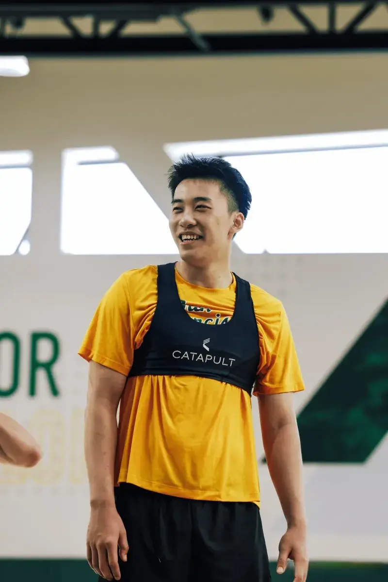 恭喜，NCAA旧金山大学公布新赛季大名单，王俊杰和赵维伦榜上有名