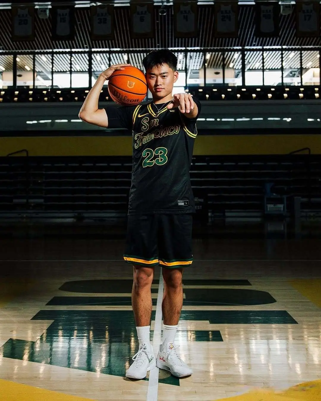 恭喜，NCAA旧金山大学公布新赛季大名单，王俊杰和赵维伦榜上有名