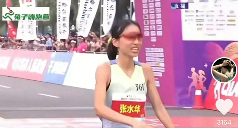 “最快女护士”3天涨粉2万，修改个人简介，丈夫此前回应质疑：偶尔调休，已正常工作