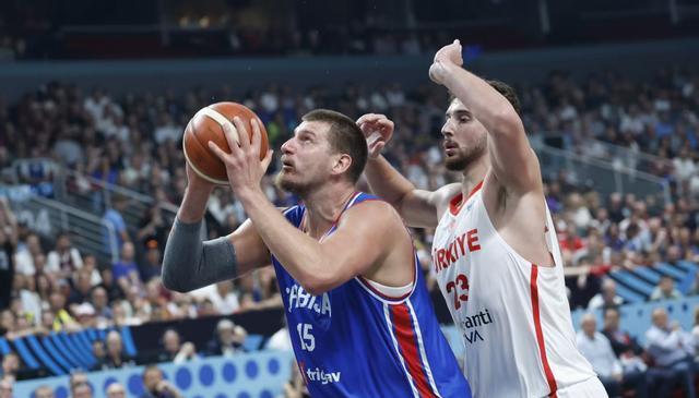 NBA：联盟调查小卡，篮网两笔签约达成，独行侠送9000万续约