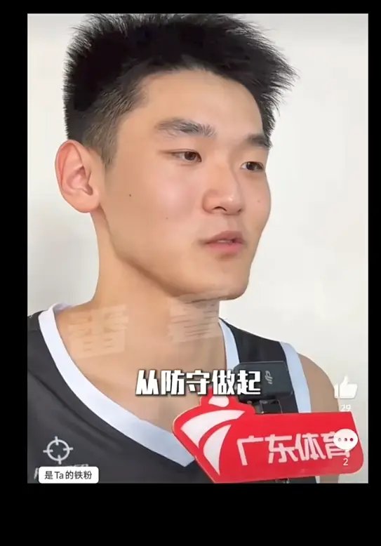 王洪泽接受关辛采访，全程谦虚低调，新赛季杜锋肯定重用他