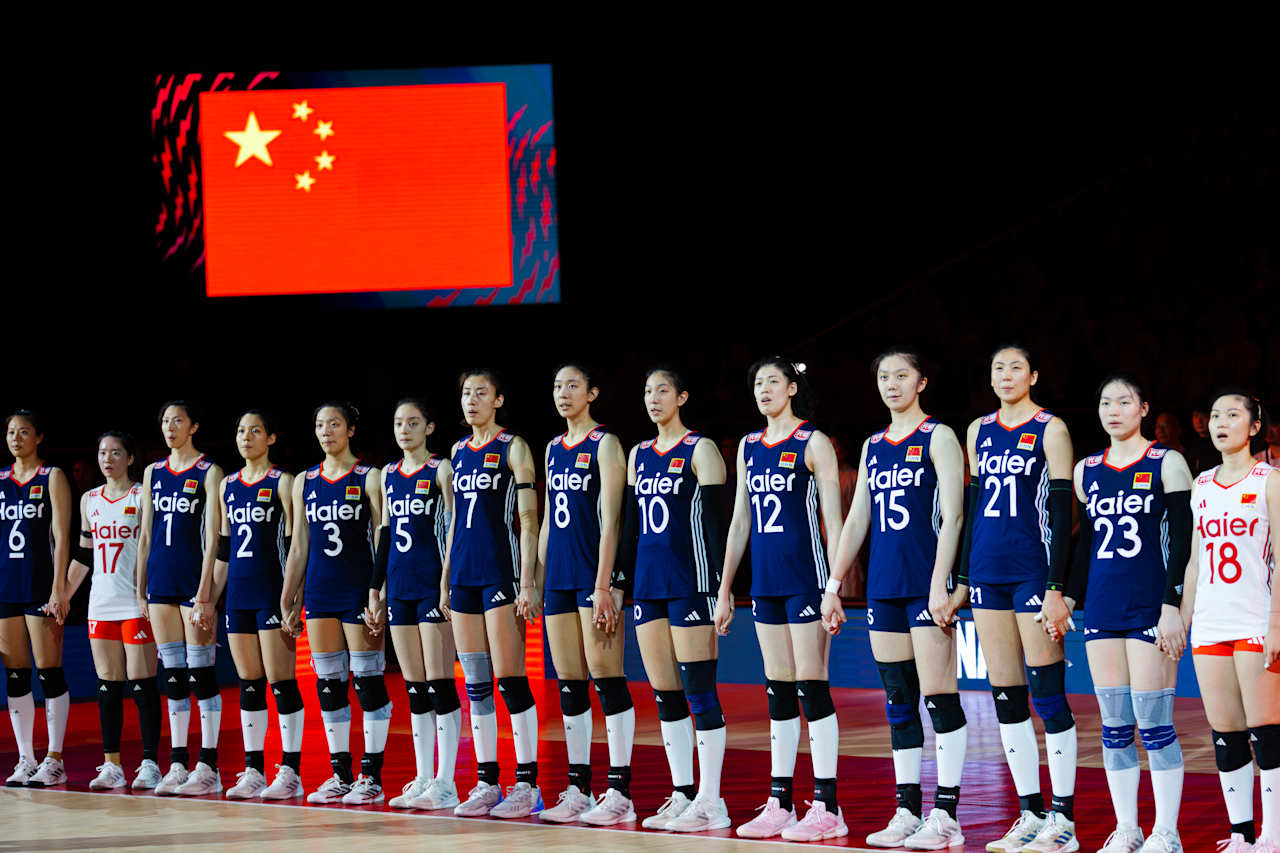 新华社犀利点评中国女排 7个字一针见血 事关主攻组所有人 1人被鼓励