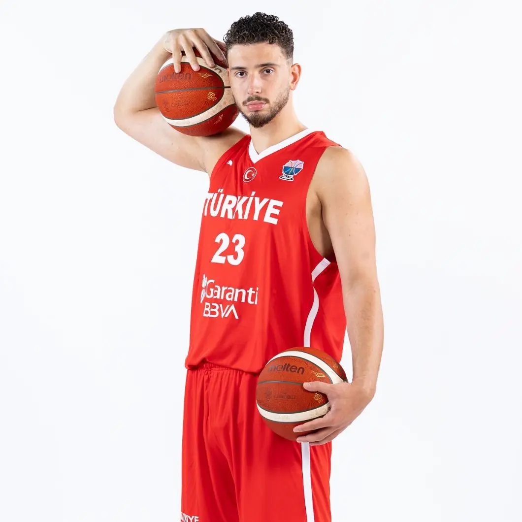 申京：恩比德是NBA最难防的球员 状态好时我无人能挡！