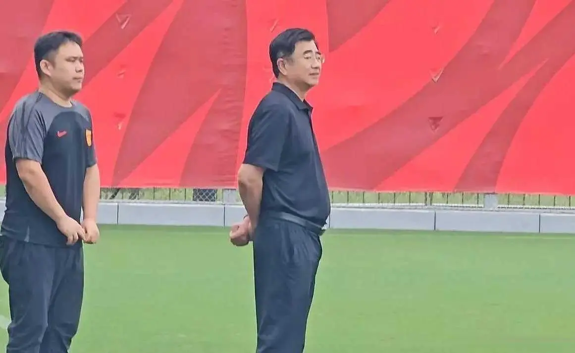 底线10-0！中国队2-1仅1天，宋凯督战，国足大将放狠话，央5直播